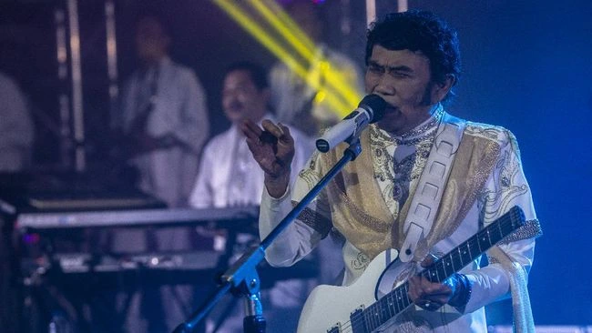 Perjalanan karir Roma Irama, seorang legenda musik dangdut Indonesia