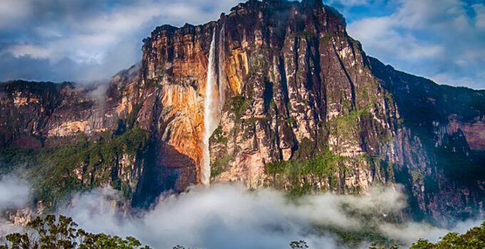 Angel Falls: Discover Venezuela’s Majestic Wonder