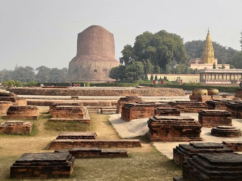 Sarnath Museum showcasing a vast collection of Buddhist artifacts, sculptures, and inscriptions, offering insights into the rich cultural and religious heritage of Sarnath.
