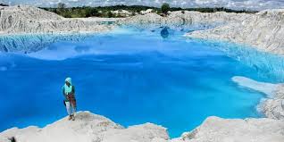 Danau Kaolin: Pesona Alam yang Tersembunyi di Belitung