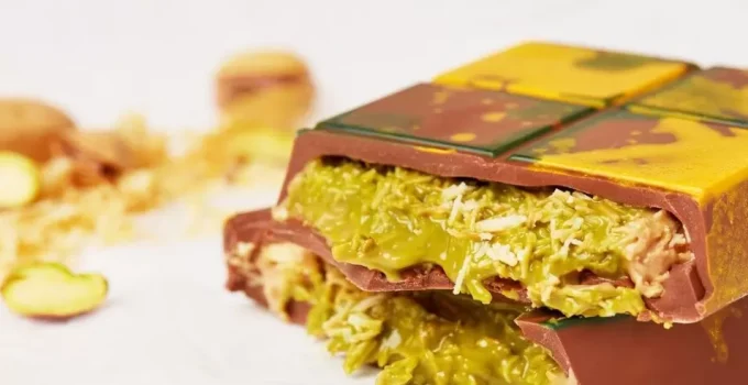Pistachio Coklat: Kombinasi Lezat yang Wajib Dicoba untuk Camilan Manis Pistachio Coklat: Kombinasi Lezat yang Wajib Dicoba untuk Camilan Manis