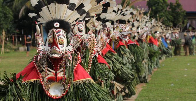 Belajar Gerakan Tari Hudoq: Tips Menguasai Tarian Adat Kalimantan Timur