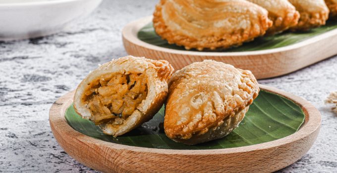 Karipap: Kelezatan Kecil yang Menggetarkan Hati Setiap Gigitan