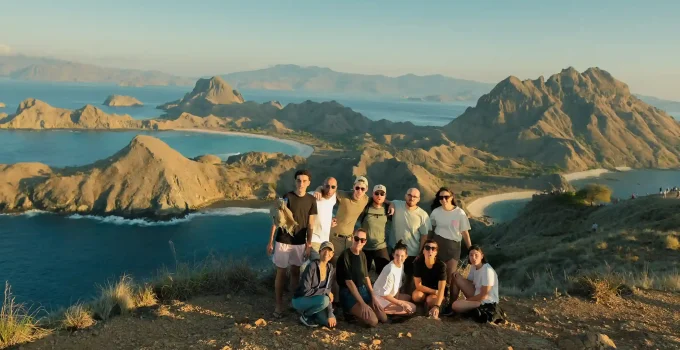 Pulau Padar: Lukisan Alam yang Membuat Siapa Pun Terdiam dalam Kekaguman