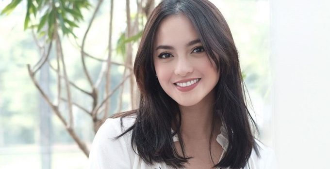 Ririn Ekawati, Pesona Elegan Aktris Indonesia