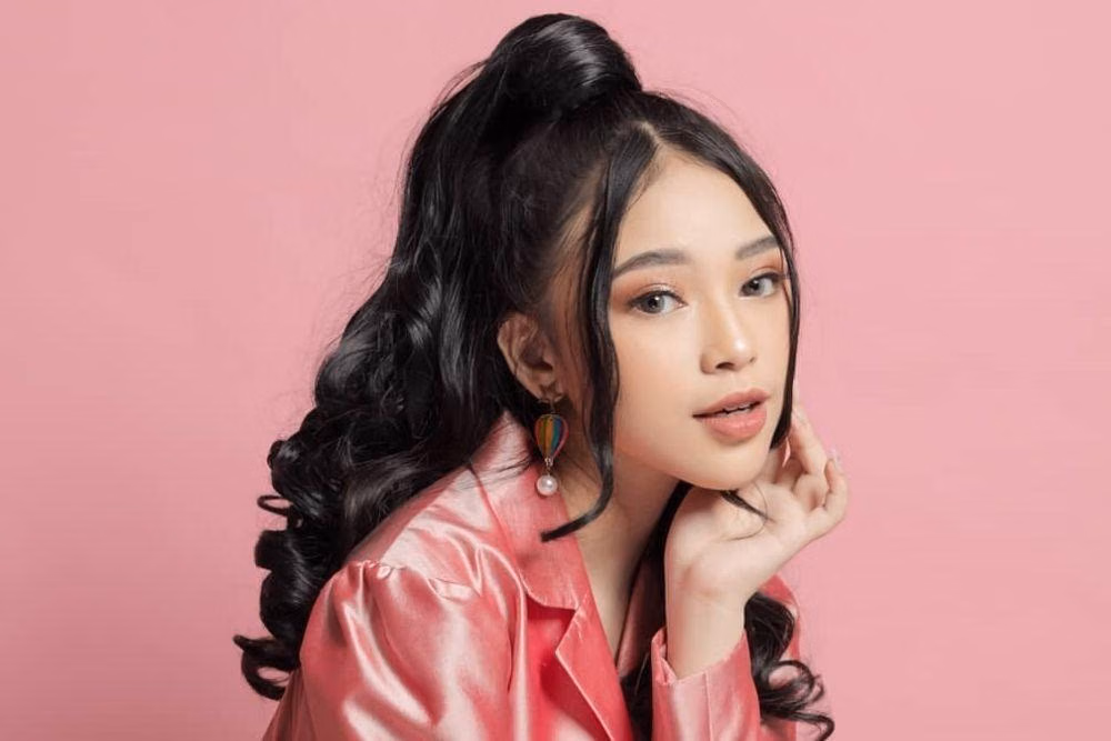 Alasan Anneth Delliecia Digemari Banyak Orang